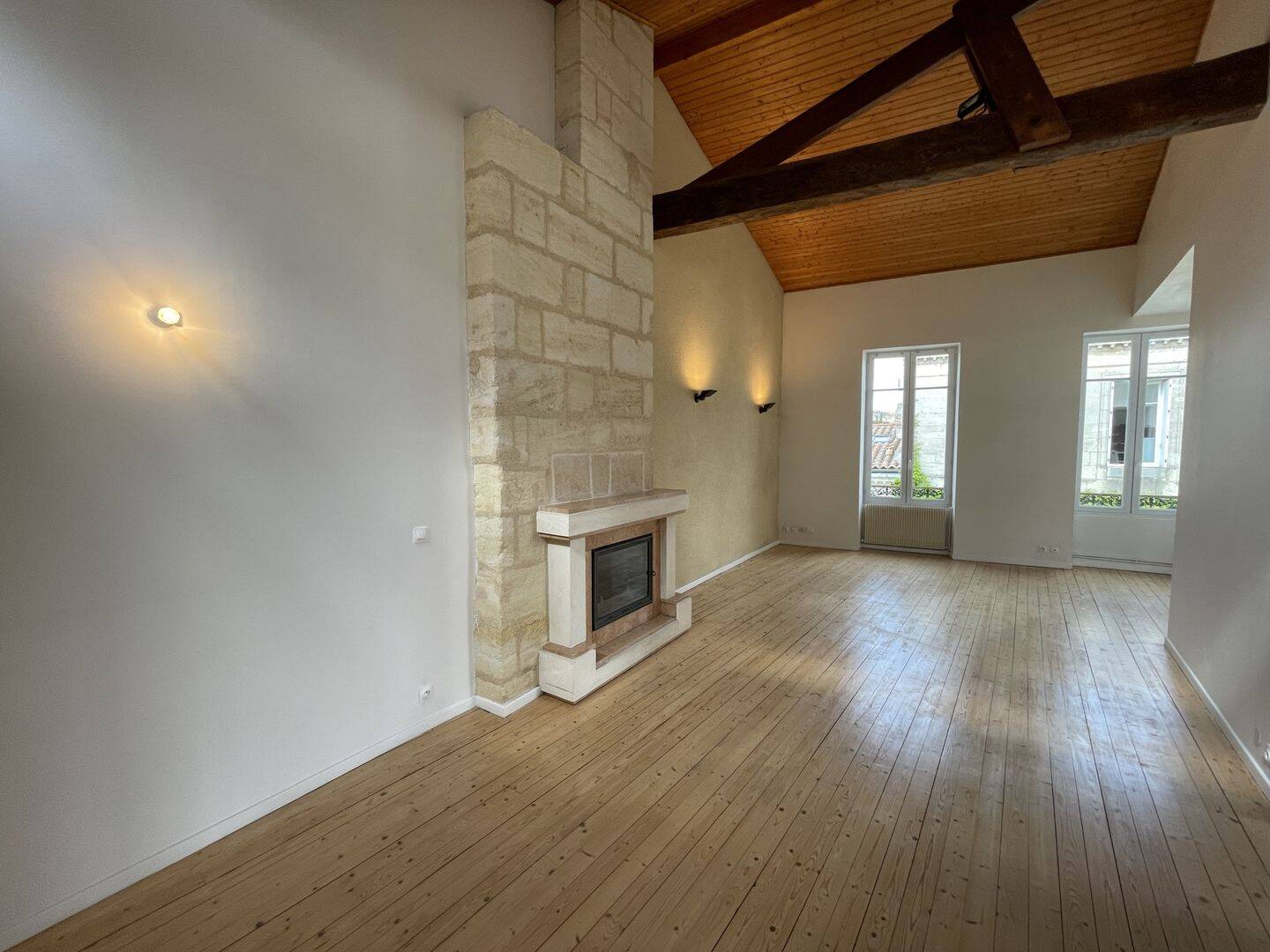 Appartement 4 pièces 95 m² · à Bordeaux · 94,9 m² · 1 470 €/mois