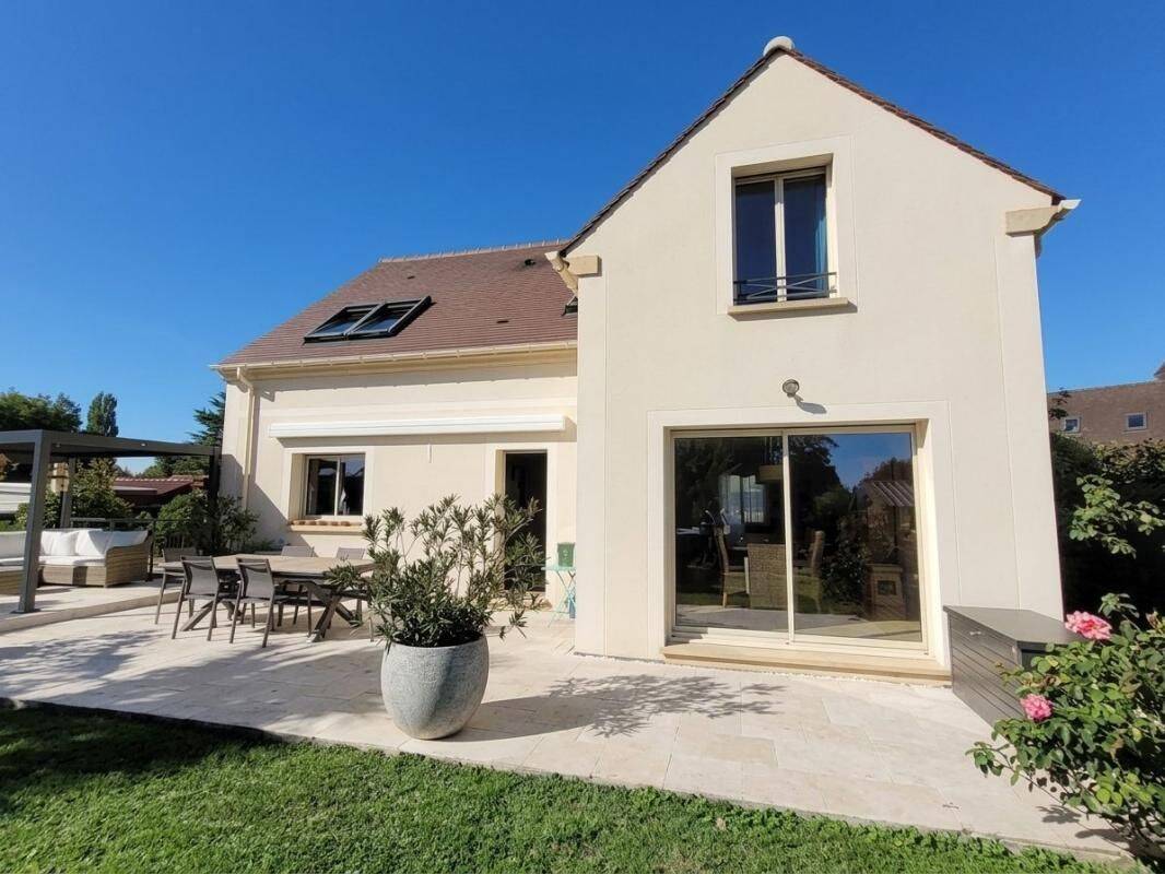 Maison 6 pièces 140 m² · à Chambly · 140 m² · 399 000 €