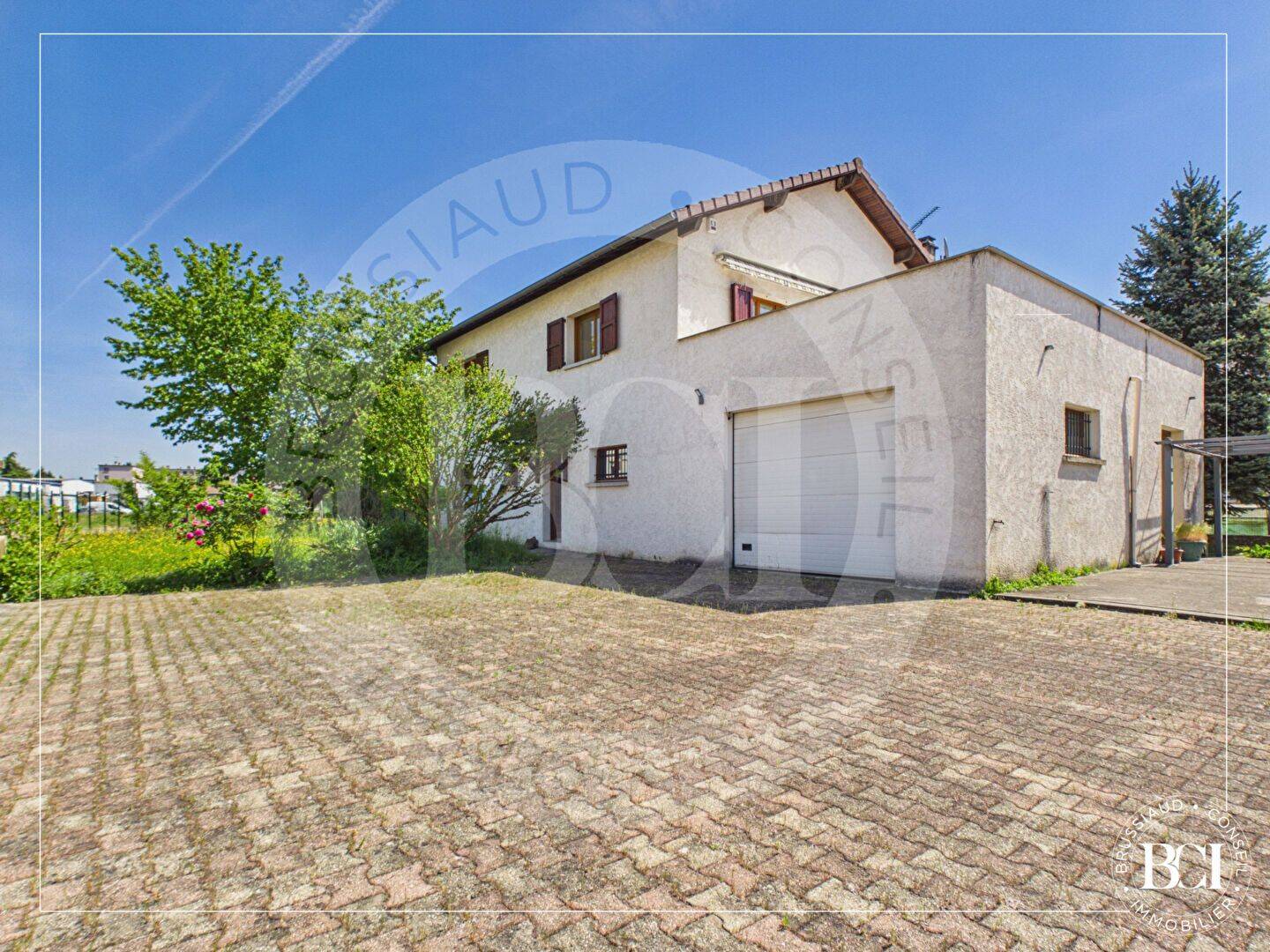 Maison 6 pièces 207 m² · à Villard-Bonnot · 207 m² · 380 000 €