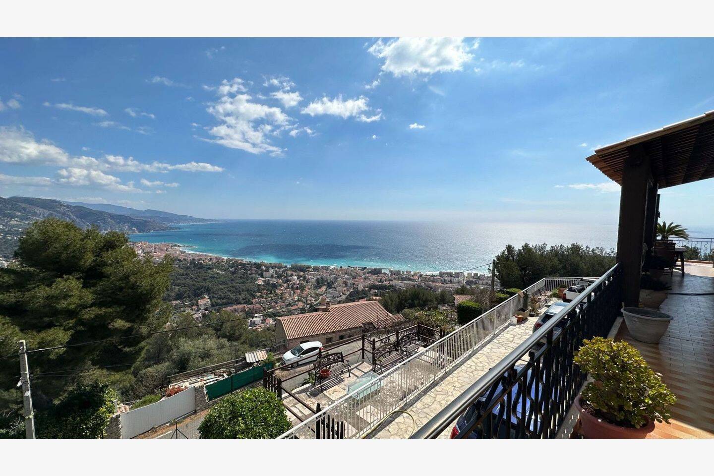 Maison 4 pièces 125 m² · à Roquebrune-Cap-Martin · 125 m² · 2 800 €