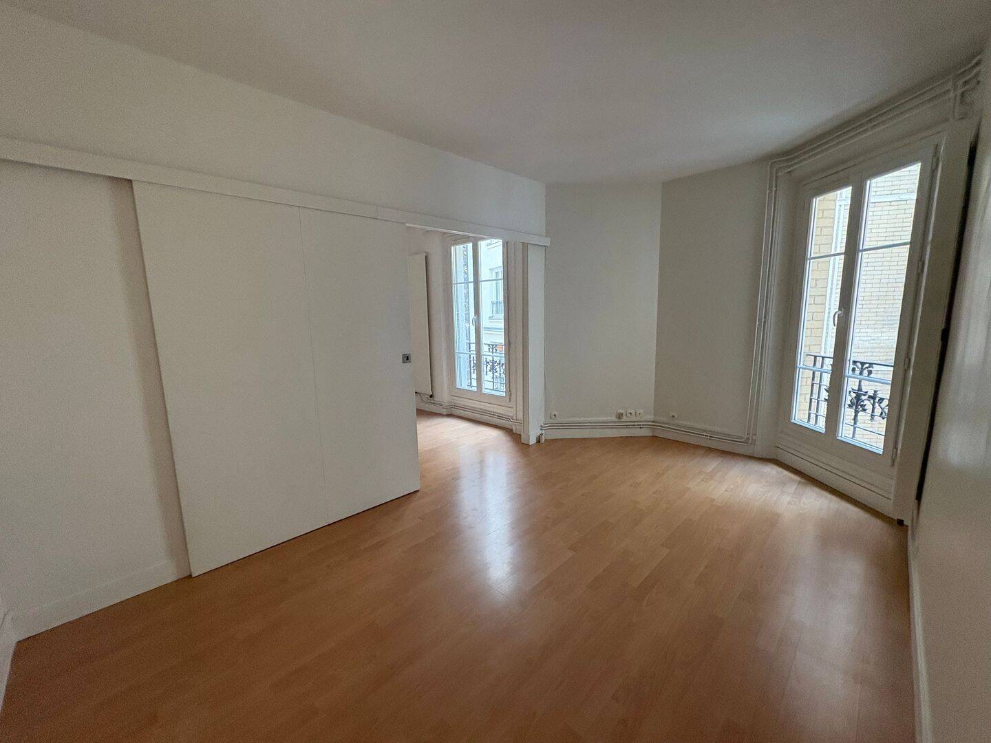 Appartement 2 pièces 29 m² · à Paris 15ème Arrondissement · 28,9 m² · 945 €/mois