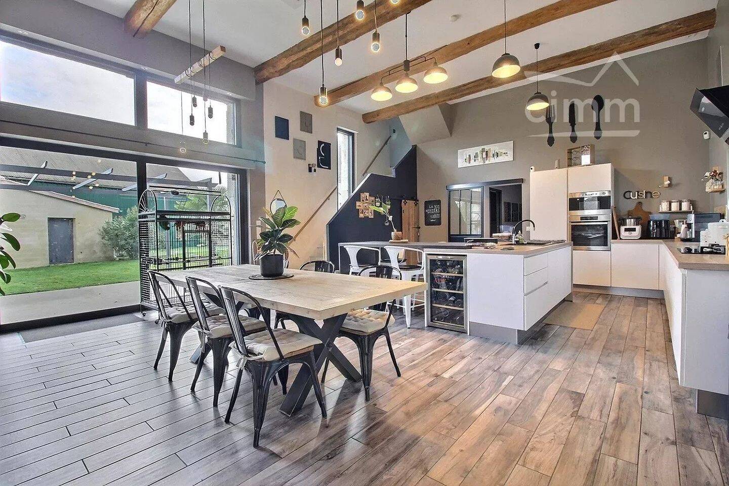 Maison 7 pièces 210 m² · à Tours · 210 m² · 515 000 €