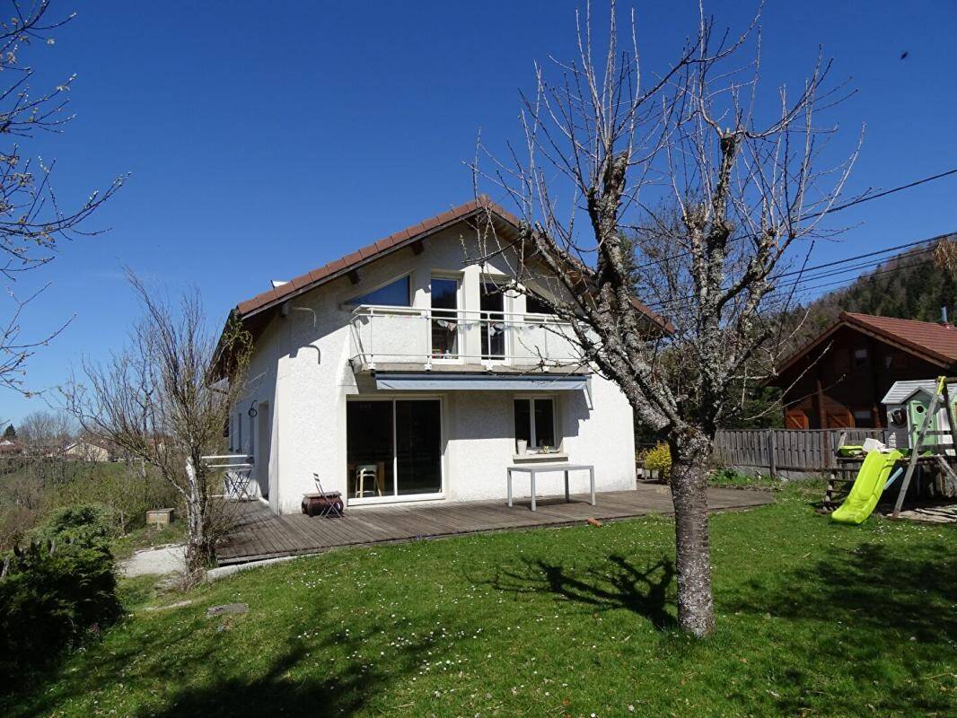 Maison 5 pièces 123 m² · à Étival · 123 m² · 248 000 €