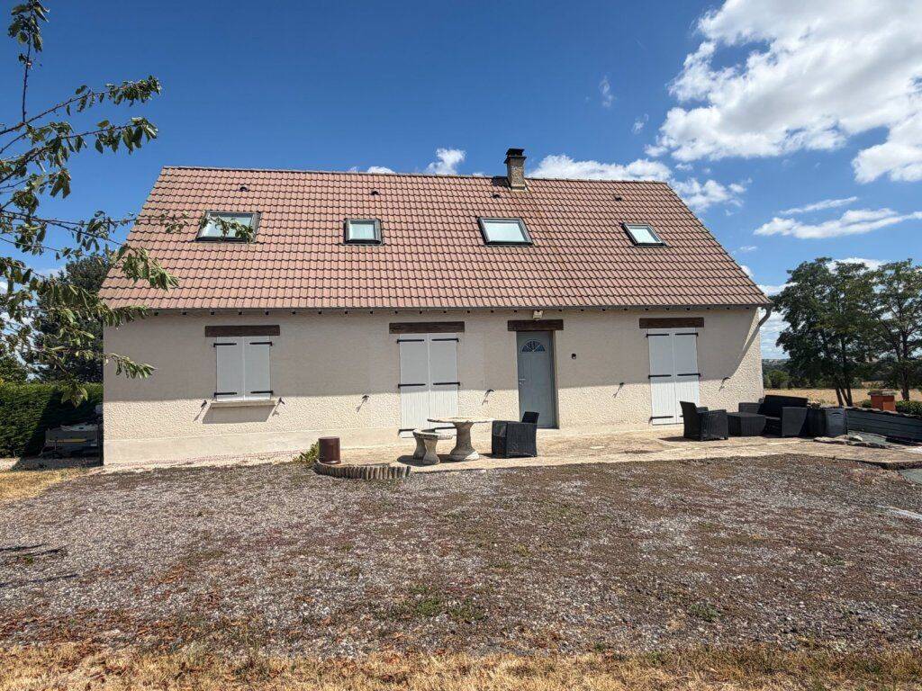 Maison 4 pièces 144 m² · à Le Breuil · 144 m² · 238 000 €