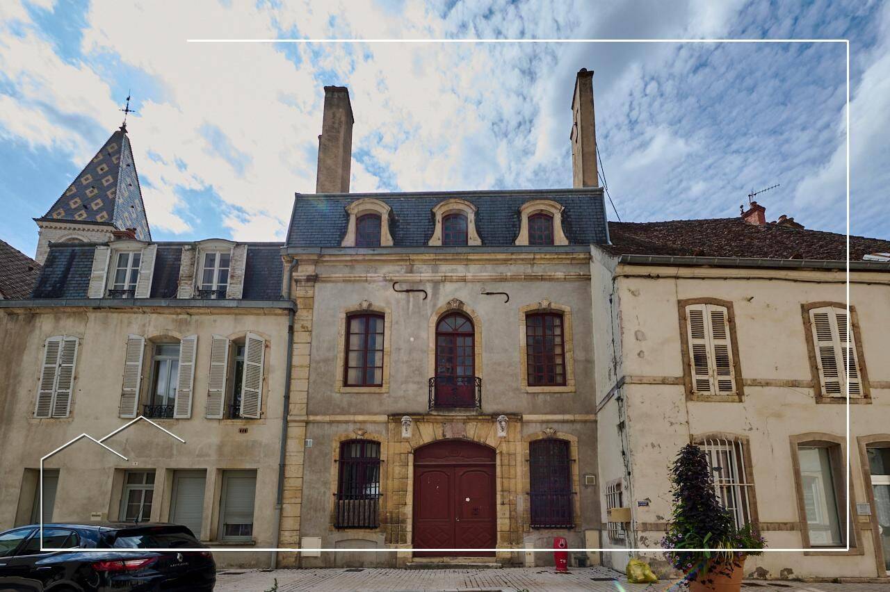 Appartement 8 pièces 200 m² · à Nuits-Saint-Georges · 200 m² · 230 000 €