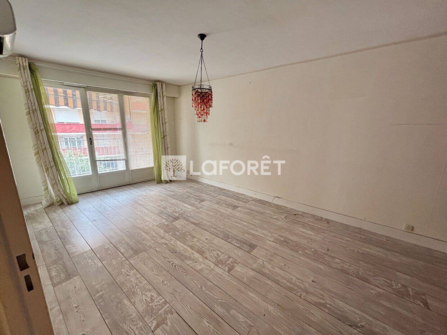 Appartement 3 pièces 63 m² · à Saint-Laurent-du-Var · 63 m² · 267 000 €