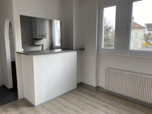 Appartement à louer 425 € 1 pièce 19 m² Geresmes-Bouillant Crépy-en-Valois 60800