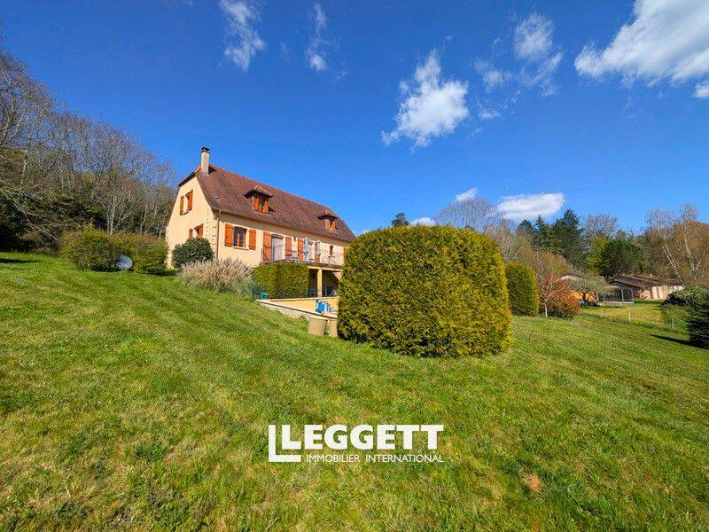 Maison 6 pièces 182 m² · à Clermont-d'Excideuil · 182 m² · 585 000 €