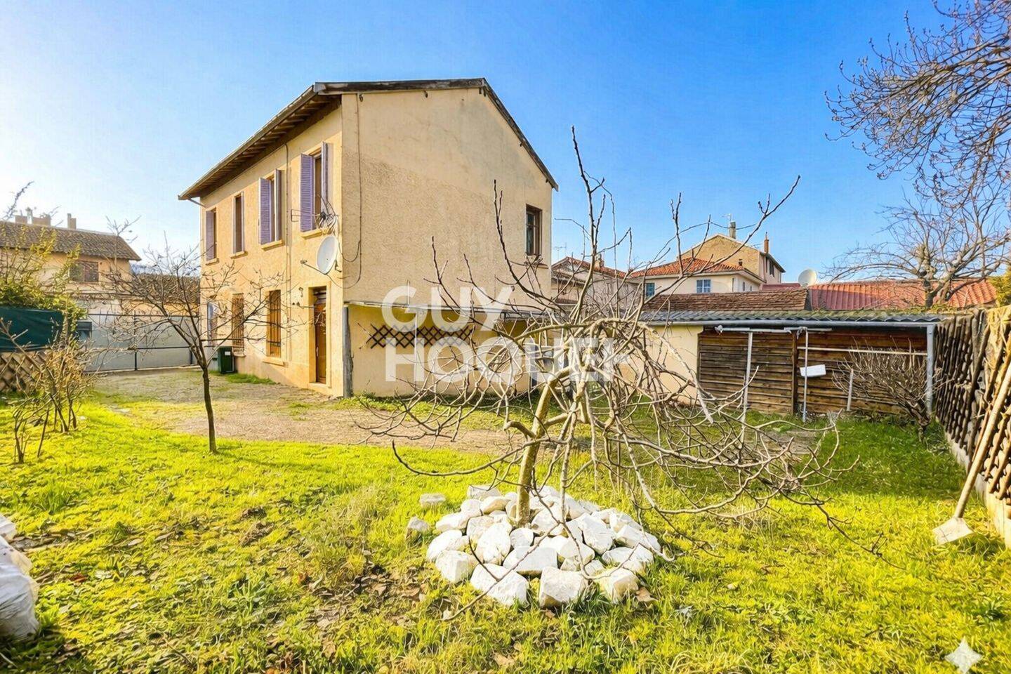 Maison 6 pièces 156 m² · à Vaulx-en-Velin · 156 m² · 375 000 €
