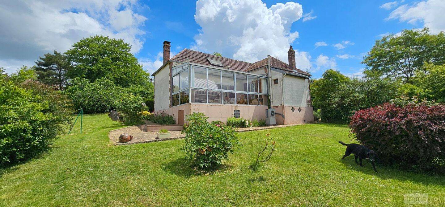 Maison 3 pièces 96 m² · à Saint-Sauveur-en-Puisaye · 96,1 m² · 165 000 €