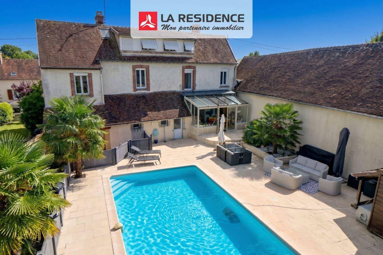 Maison 9 pièces 224 m² · à Cherisy · 224 m² · 340 000 €