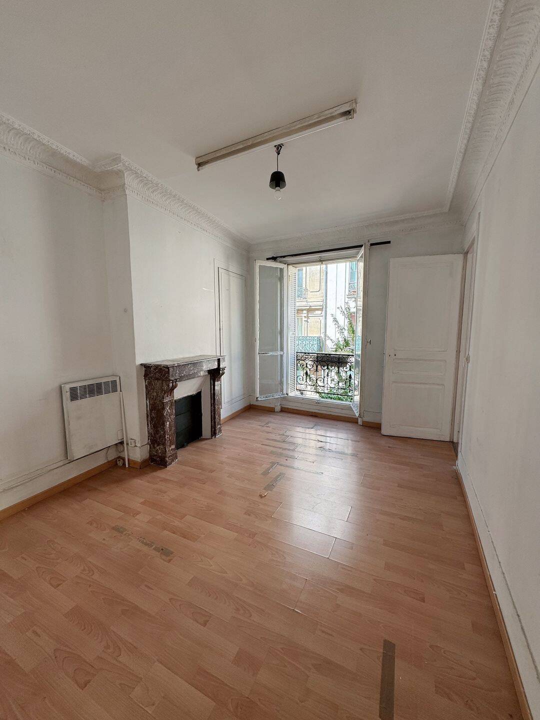 Appartement 3 pièces 42 m² · à Paris 18ème Arrondissement · 42 m² · 322 000 €