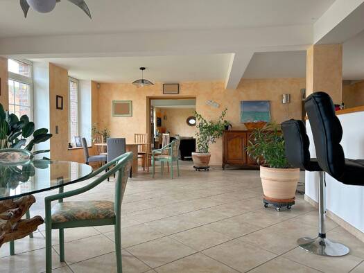 Maison à vendre 621 000 € 12 pièces 5 chambres 325 m² 18 590 m² de terrain Courdemanche 27320