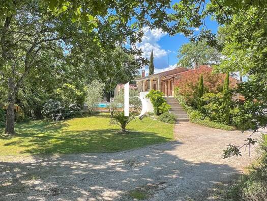 Villa à vendre 499 000 € 8 pièces 5 chambres 225 m² 2 734 m² de terrain Goudargues 30630