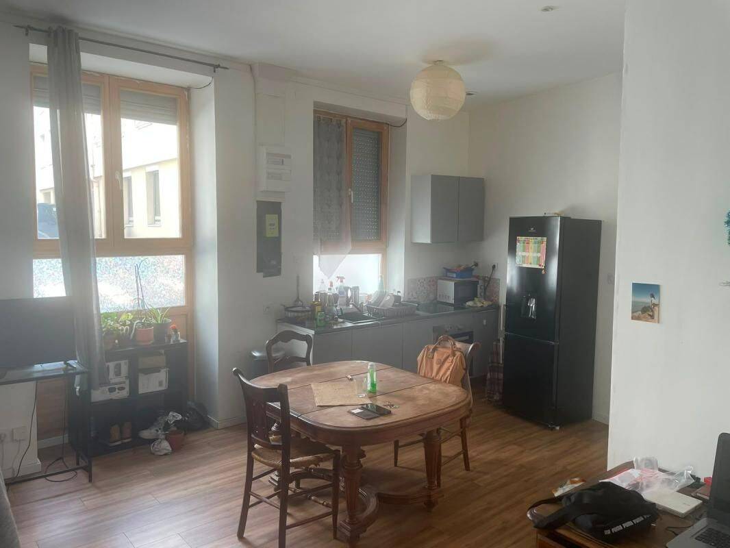 Appartement 1 pièce 42 m² · à Saint-Étienne · 41,6 m² · 465 €