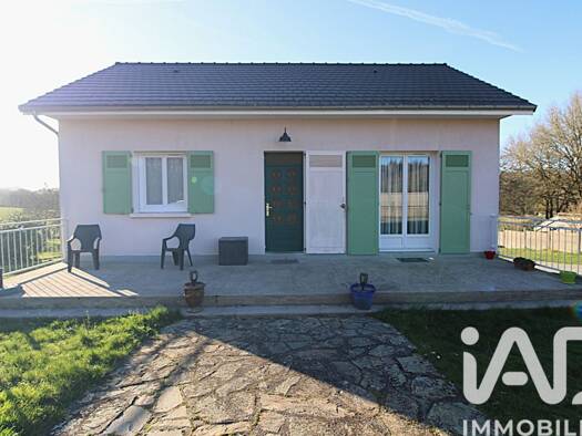 Maison de plain-pied à vendre 79 000 € 3 pièces 2 chambres 71 m² 2 394 m² de terrain Saint-Moreil 23400