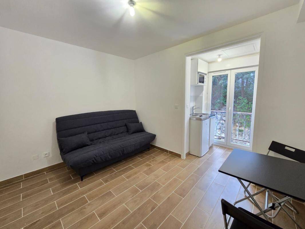 Appartement 1 pièce 17 m² · à Salon-de-Provence · 17,2 m² · 460 €