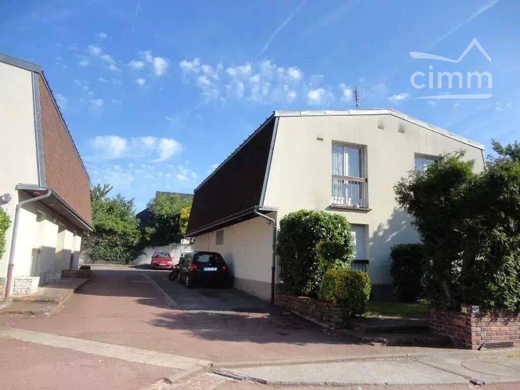 Appartement 1 pièce 23 m² · à Antony · 22,7 m² · 618 €