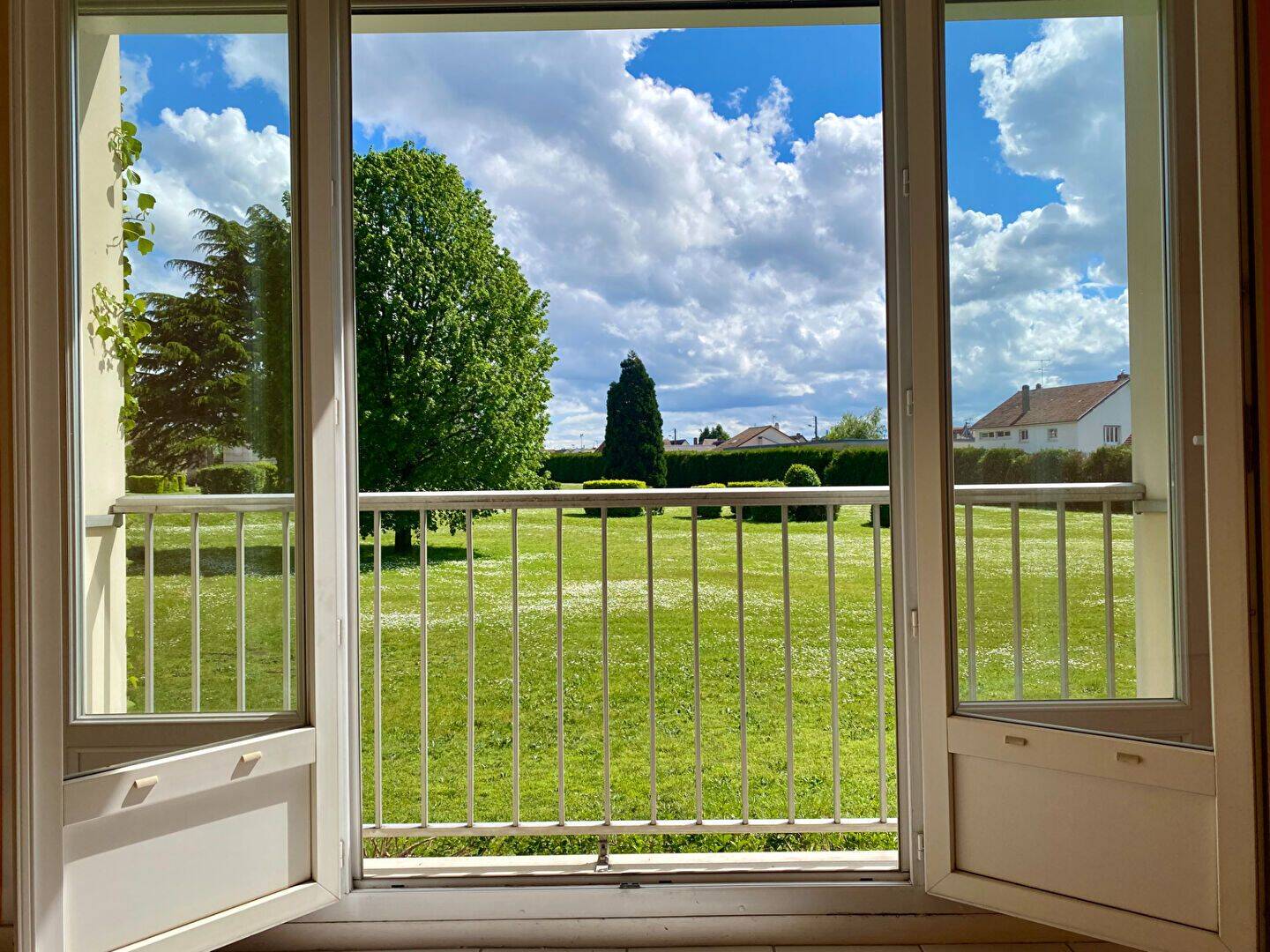 Appartement 3 pièces 56 m² · à Le Petit-Quevilly · 56,1 m² · 82 000 €