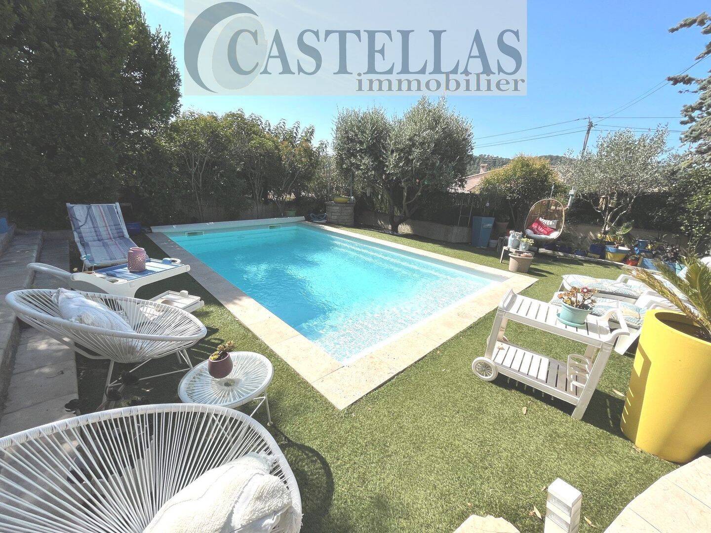 Maison 7 pièces 173 m² · à Roquefort-la-Bédoule · 173 m² · 675 000 €