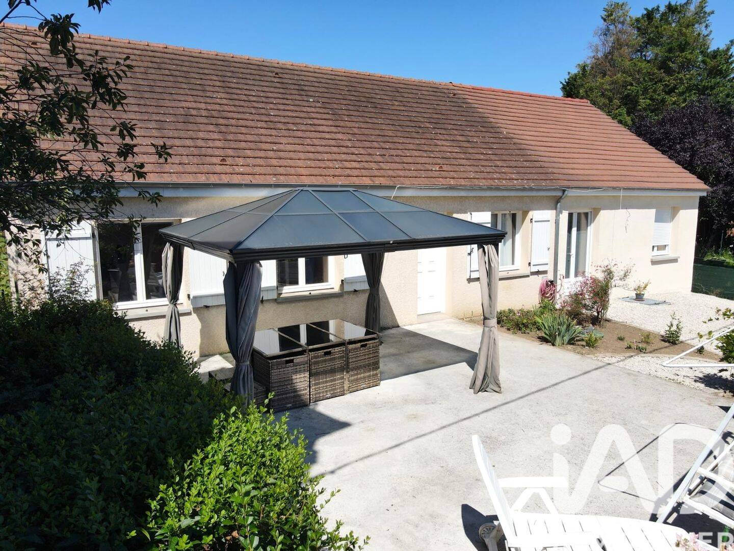 Maison 6 pièces 115 m² · à Ferrières-en-Gâtinais · 115 m² · 215 000 €
