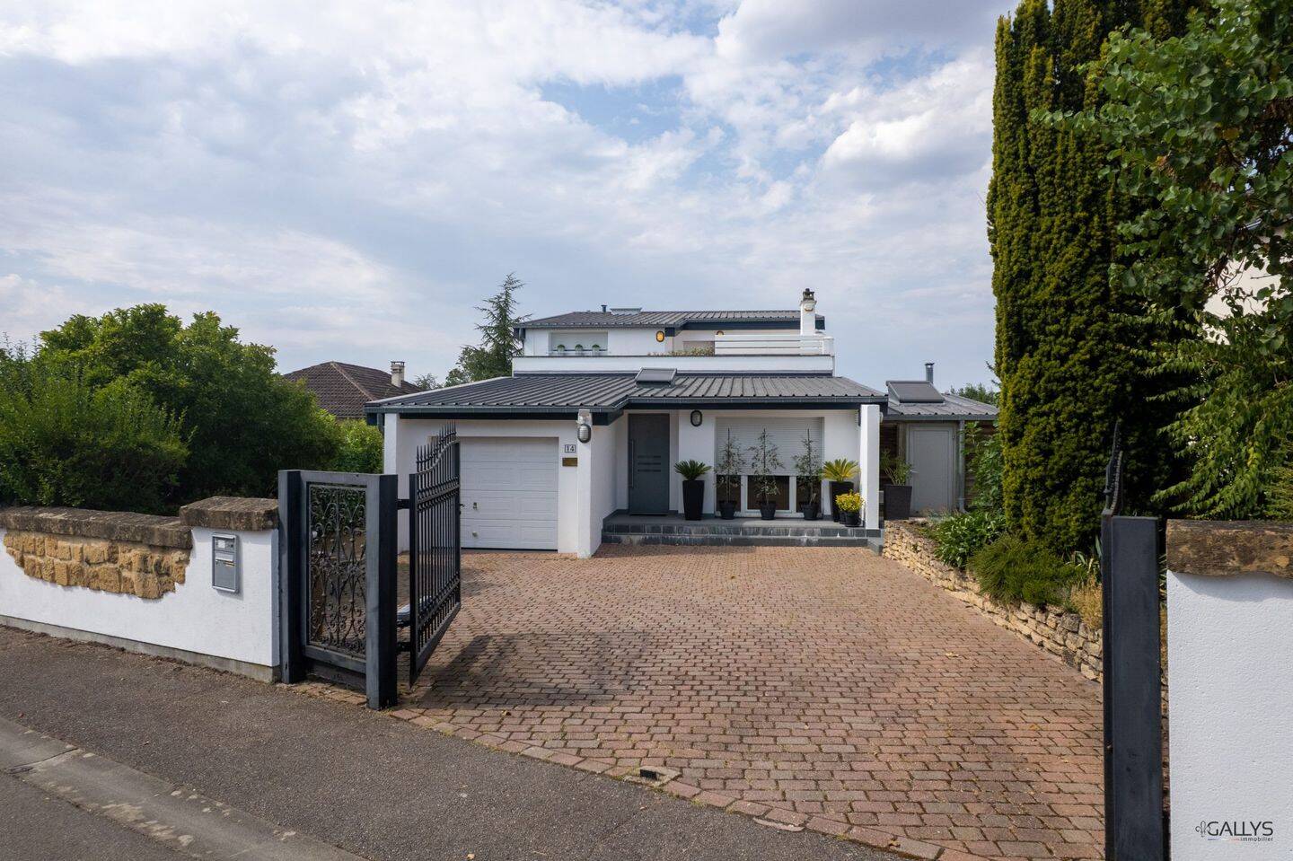 Maison 8 pièces 270 m² · à Retonfey · 270 m² · 695 000 €