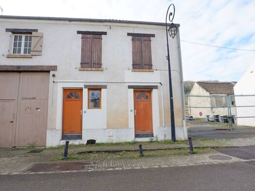 Appartement à louer 655 € 2 pièces 1 chambre 28 m² RDC Mézières-sur-Seine 78970