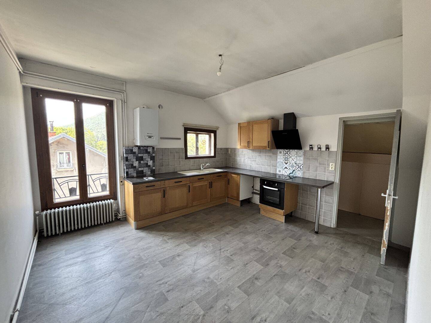 Appartement 4 pièces 100 m² · à Vizille · 100 m² · 800 €