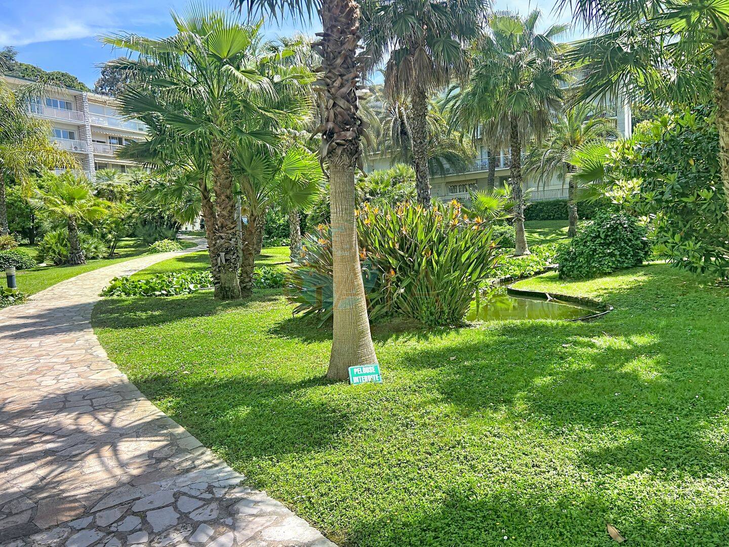 Appartement 1 pièce 25 m² · à Cannes · 25,2 m² · 179 000 €