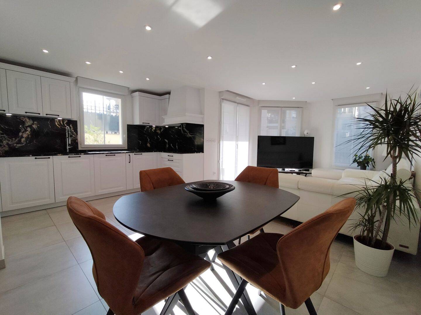 Appartement 4 pièces 83 m² · à Le Plessis-Robinson · 82,7 m² · 420 000 €