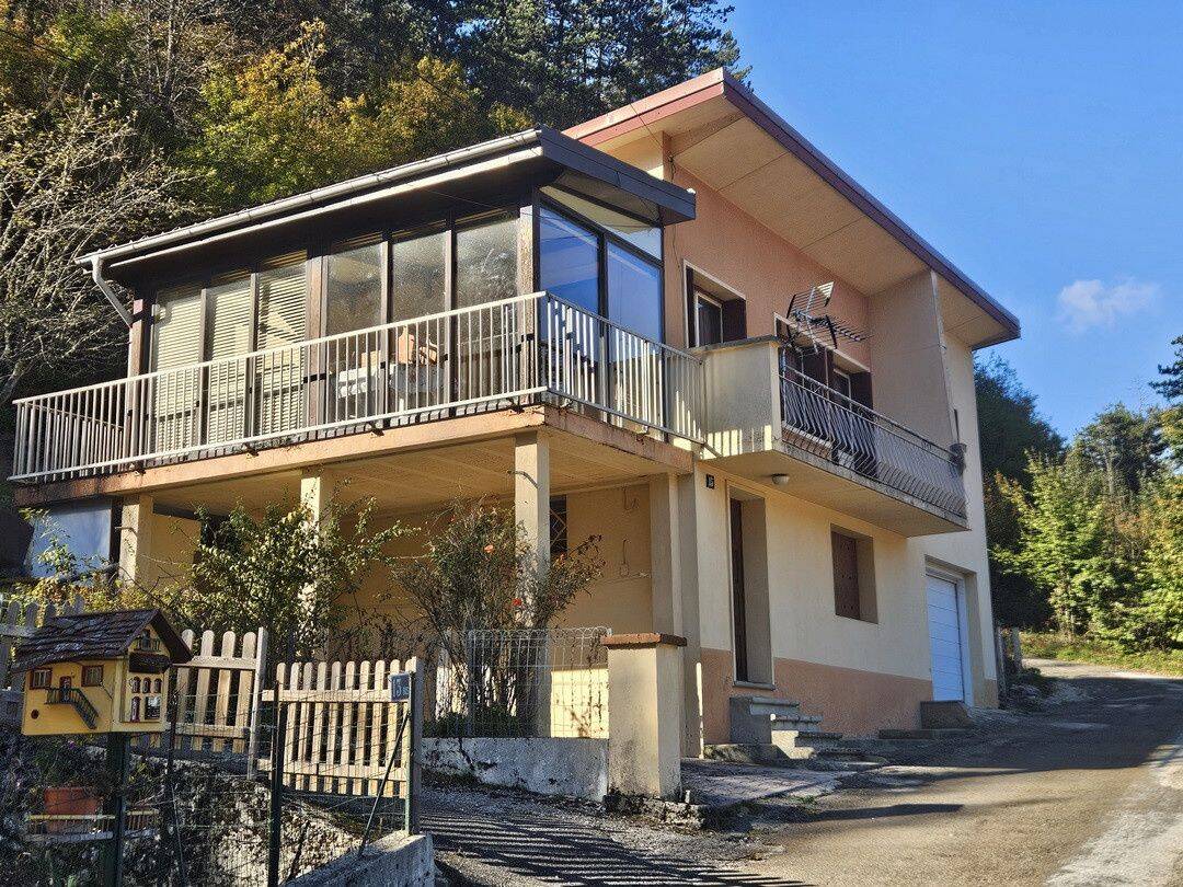 Maison 4 pièces 90 m² · à Saint-Claude · 90 m² · 125 000 €