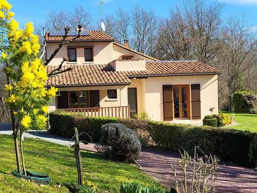 Maison à vendre 399 000 € 7 pièces 4 chambres 220 m² 3 687 m² de terrain Gageac-et-Rouillac 24240