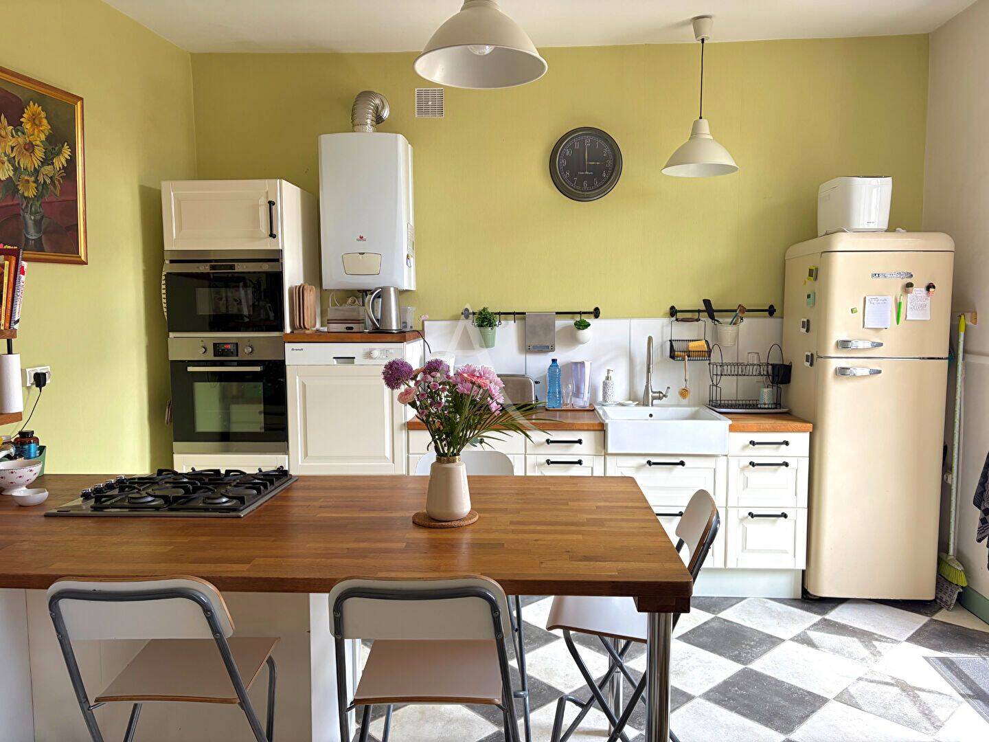 Maison 10 pièces 255 m² · à Fontenay-le-Comte · 255 m² · 345 000 €