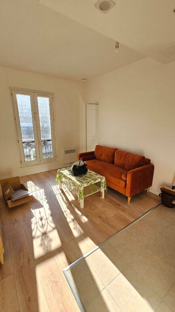 Appartement 2 pièces 28 m² · à Paris 18ème Arrondissement · 28 m² · 870 €