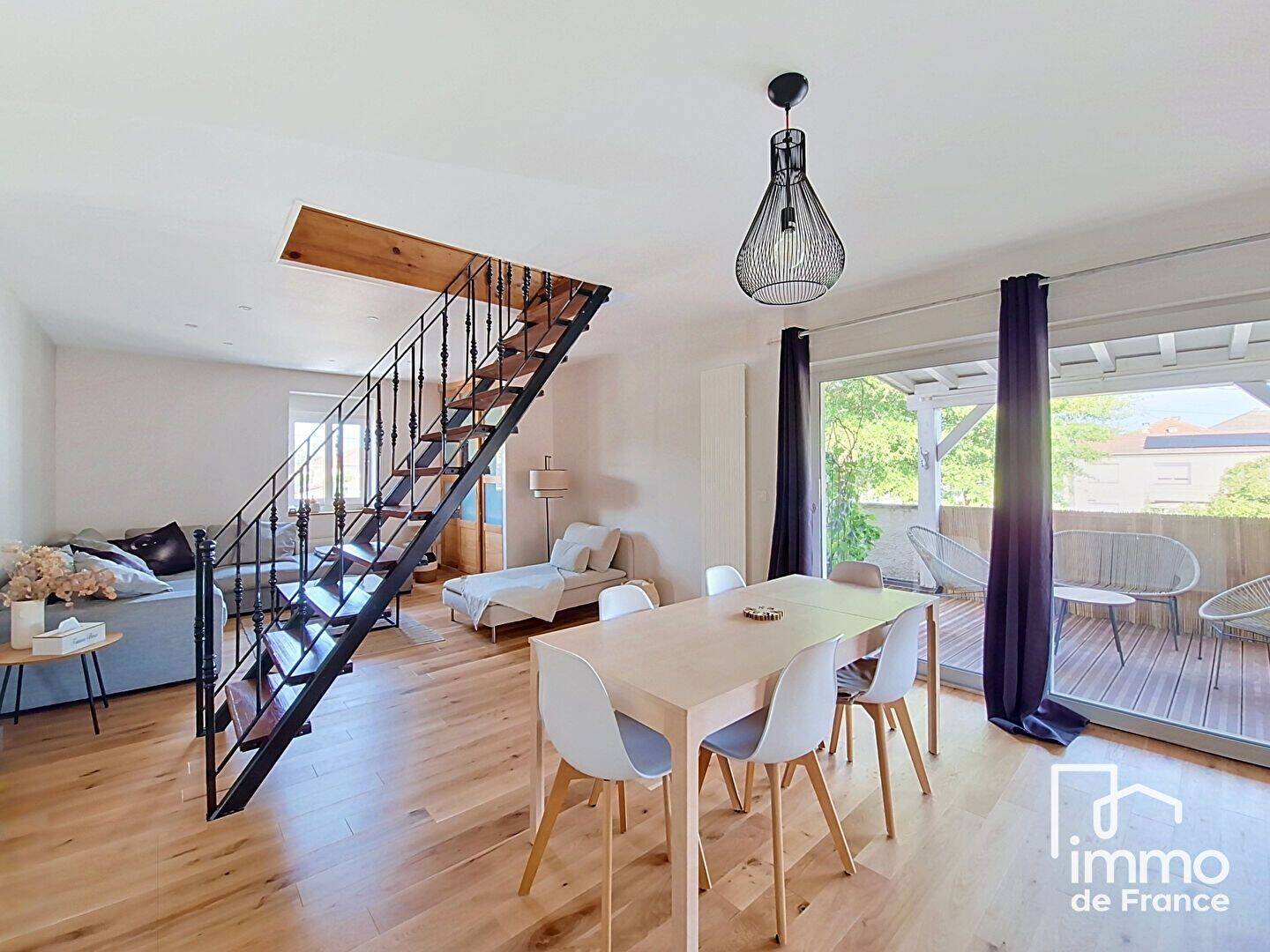 Appartement 7 pièces 162 m² · à Bourg-en-Bresse · 162 m² · 239 000 €