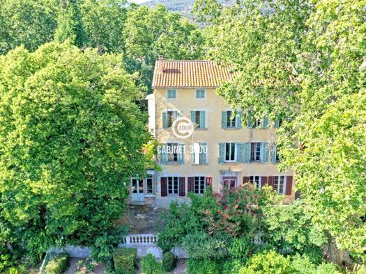Maison à vendre 990 000 € 13 pièces 8 chambres 338 m² 1 798 m² de terrain La Valette-du-Var 83160