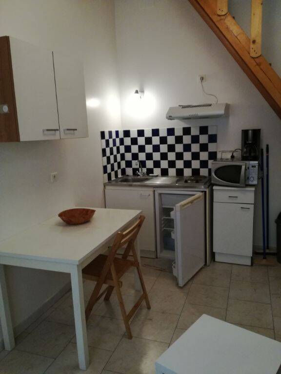Appartement 2 pièces 28 m² · à Nîmes · 27,8 m² · 410 €