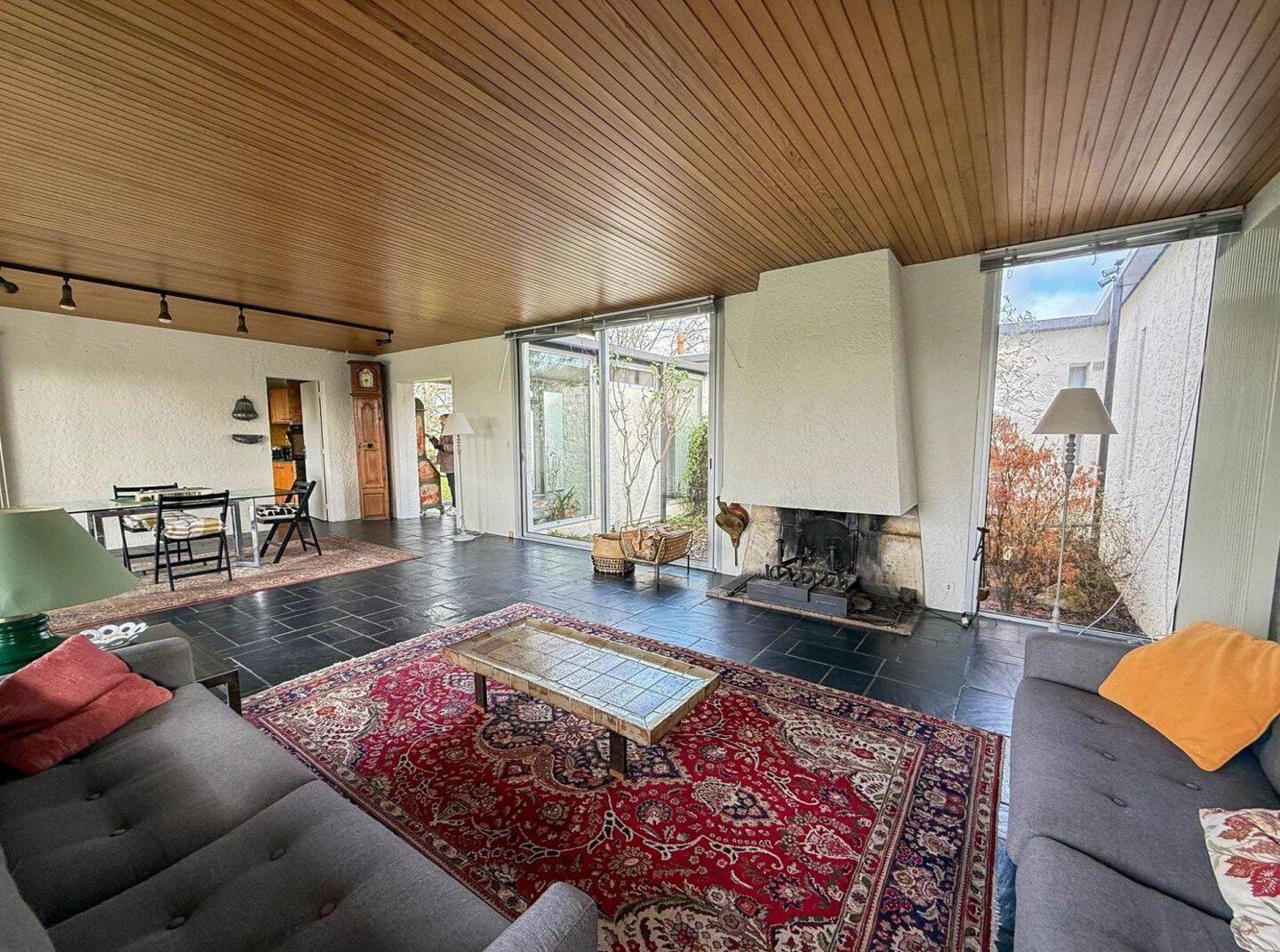 Maison 6 pièces 199 m² · à Yvrac · 199 m² · 850 000 €
