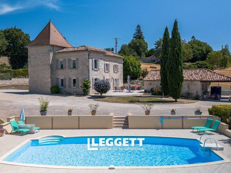 Maison 5 pièces 160 m² · à Sauveterre · 160 m² · 520 000 €