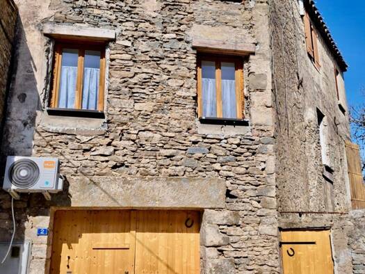 Maison à vendre 99 500 € 6 pièces 4 chambres 100 m² 105 m² de terrain Laure-Minervois 11800