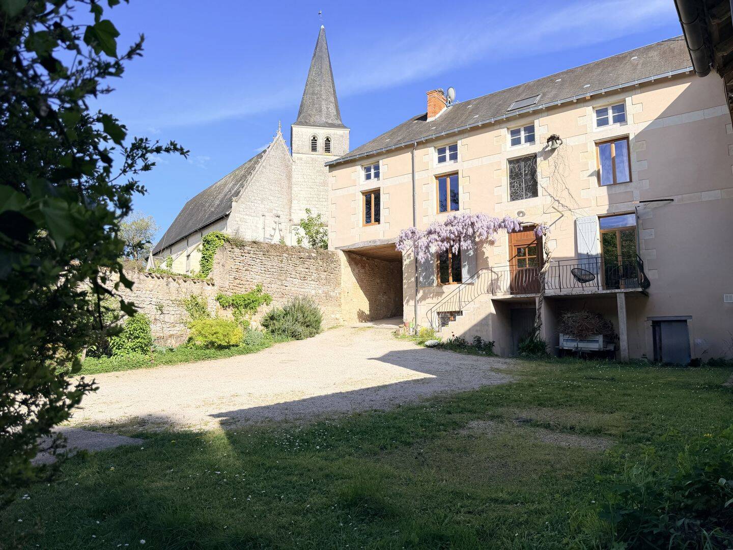 Maison 6 pièces 256 m² · à Dissay · 256 m² · 244 000 €