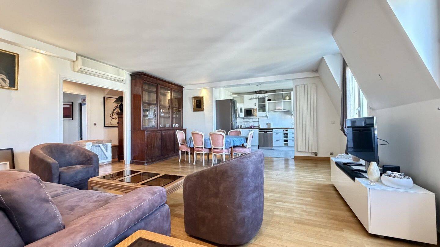 Appartement 6 pièces 139 m² · à Paris 17ème Arrondissement · 139 m² · 5 900 €/mois