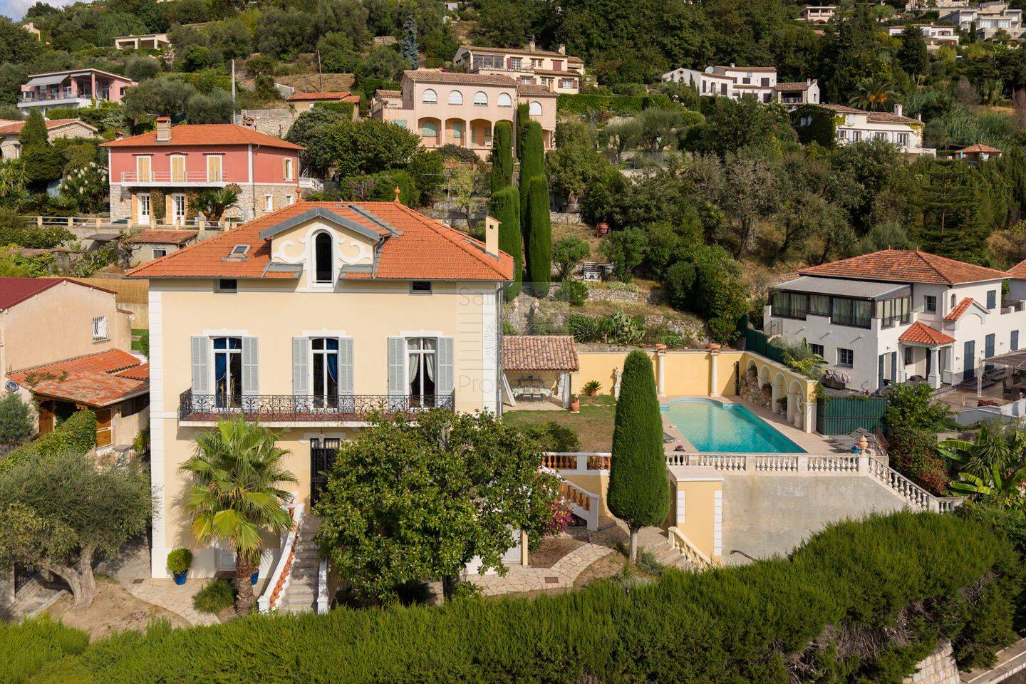 Maison 13 pièces 308 m² · à Vence · 307,9 m² · 1 650 000 €