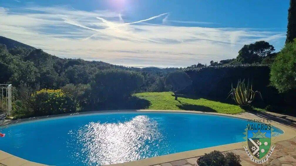 Maison 5 pièces 115 m² · à La Londe-les-Maures · 115 m² · 859 000 €