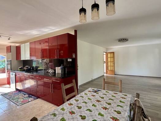 Maison de plain-pied à vendre 245 000 € 7 pièces 5 chambres 130 m² 1 090 m² de terrain Soissons 02200