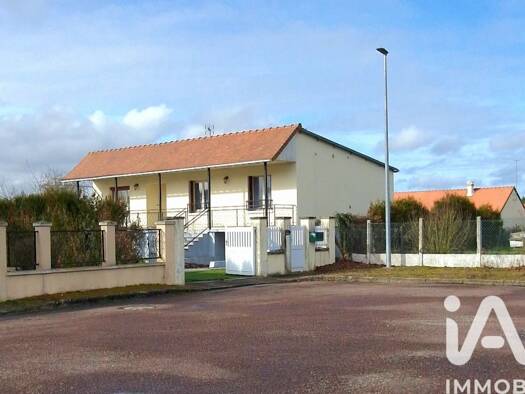 Maison à vendre 160 000 € 6 pièces 4 chambres 120 m² 678 m² de terrain Bléneau 89220