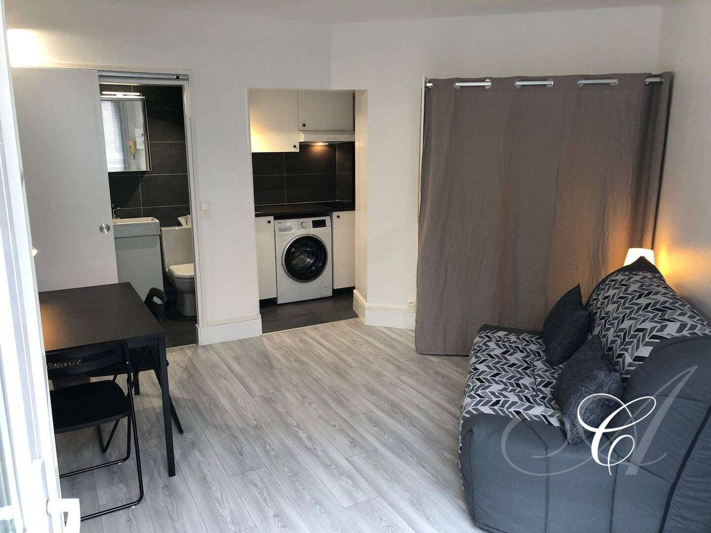 Appartement 1 pièce 17 m² · à Versailles · 17 m² · 690 €
