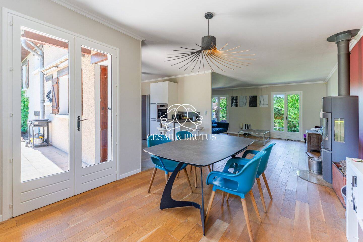 Maison 6 pièces 180 m² · à Lissieu · 180 m² · 589 000 €