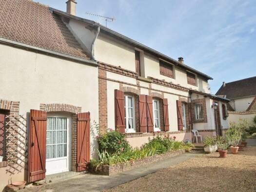 Maison à vendre 223 650 € 5 pièces 3 chambres 117 m² 935 m² de terrain Mévoisins 28130