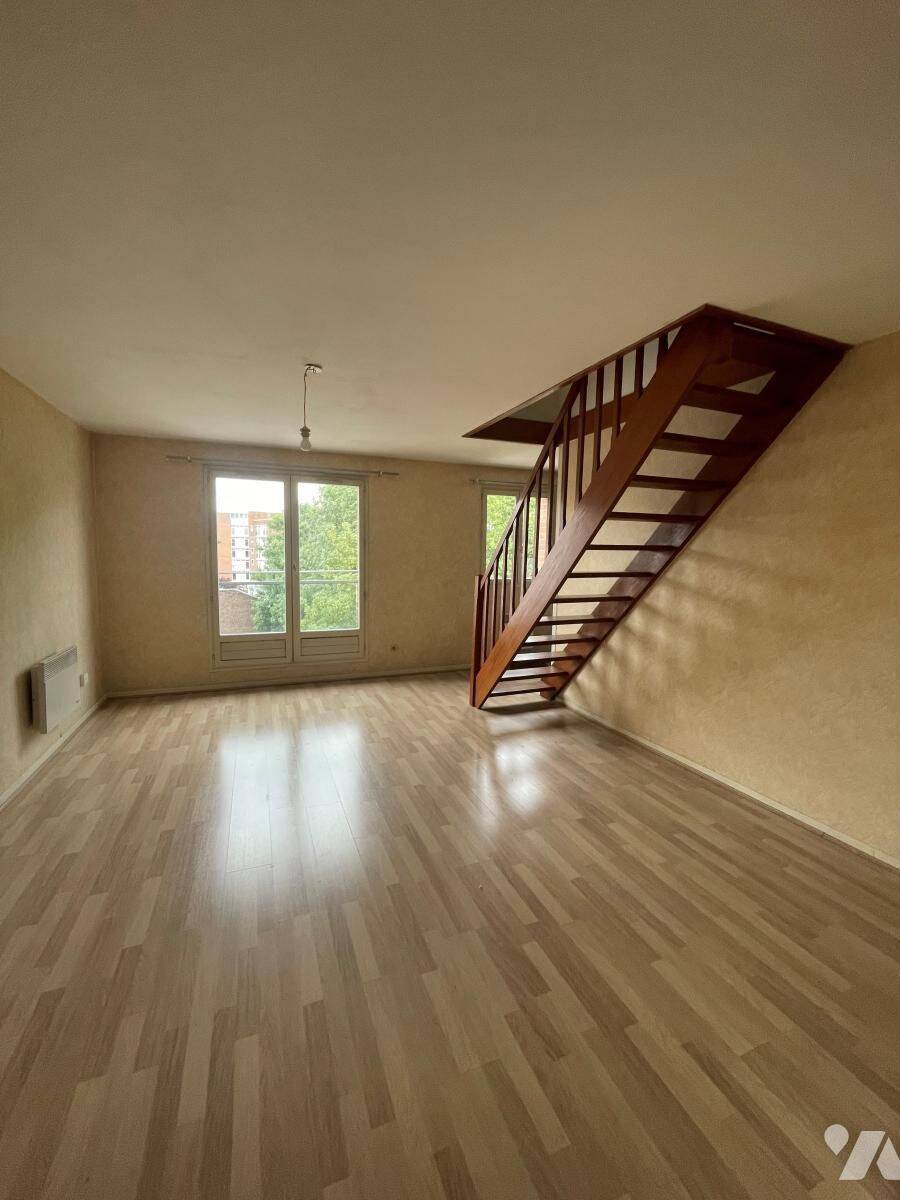 Appartement 3 pièces 69 m² · à Lille · 68,9 m² · 901 €